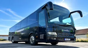 Link vergrößert das Bild: Unsere Fahrzeuge: Busgröße 2 (Außenansicht)