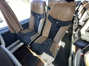 Link vergrößert das Bild: Unsere Fahrzeuge: Busgröße 2 (Innenansicht)